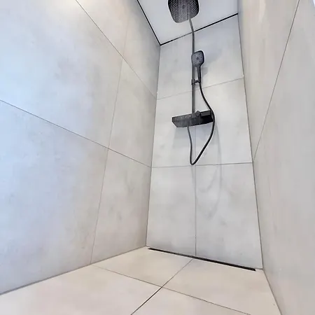 Apartmán Top! Neu Saniertes 